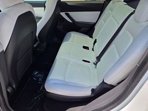 Used 2021 Tesla Model Y 2WD image 14