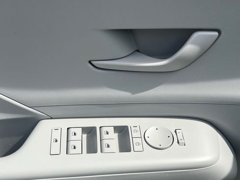 Used 2024 Hyundai Kona SEL w/ Convenience Package image 23