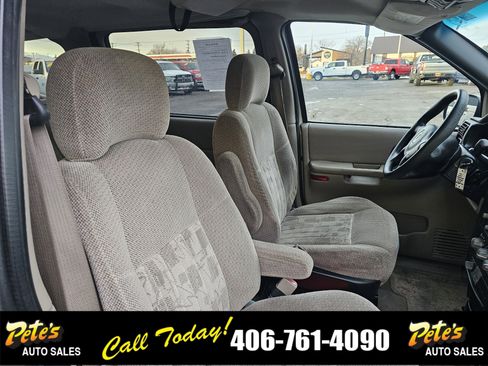 Used 2004 Pontiac Montana Extended w/ Climate Package image 15