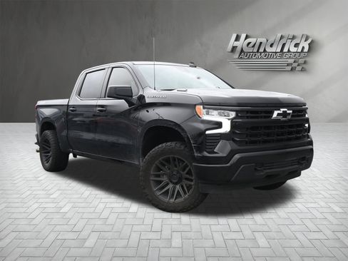 Used 2024 Chevrolet Silverado 1500 LT w/ Leather Package image 2