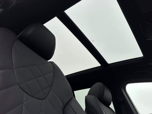 Used 2025 BMW X5 xDrive50e image 18