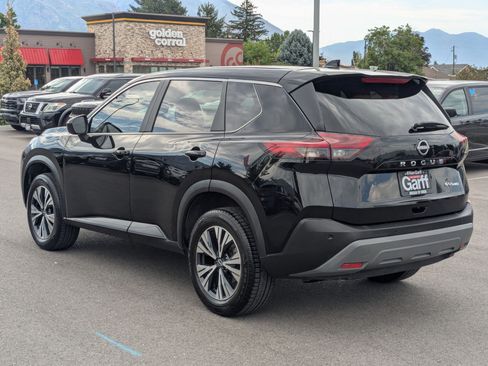 Used 2023 Nissan Rogue SV AWD/4WD image 8