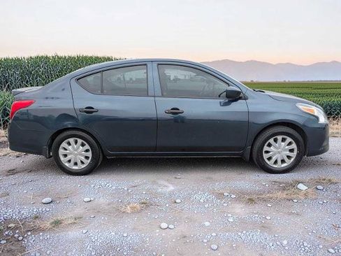 Used 2017 Nissan Versa S Plus FWD image 7
