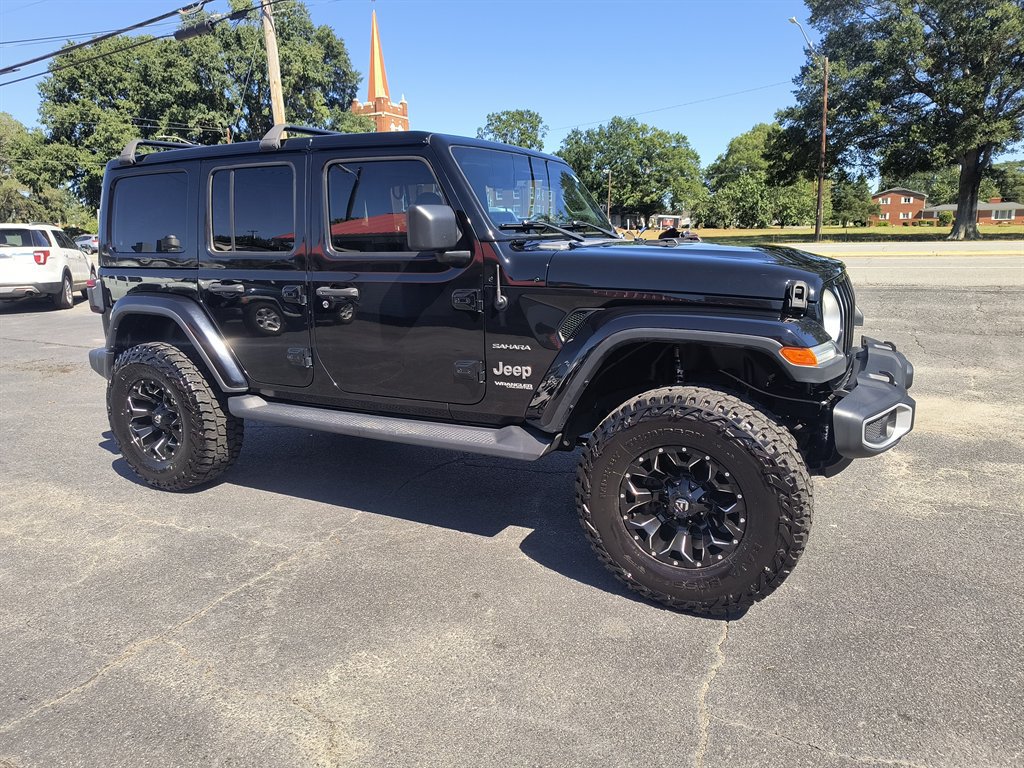 Used 2020 Jeep Wrangler Unlimited Sahara AWD/4WD image 7