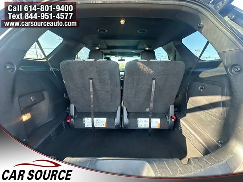 Used 2017 Ford Explorer XLT w/ Equipment Group 202A AWD/4WD image 26