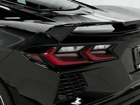 Used 2020 Chevrolet Corvette Stingray Premium Cpe w/ 3LT Preferred Equipment Group RWD image 37