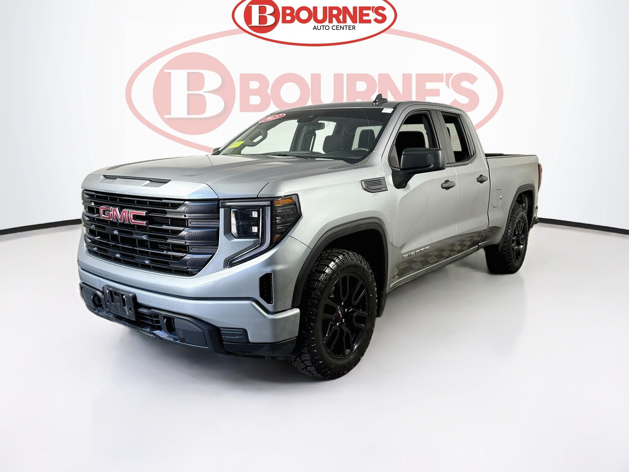 Used 2023 GMC Sierra 1500 Pro w/ Graphite Edition AWD/4WD image 5