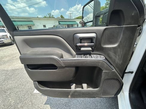 Used 2015 Chevrolet Silverado 3500 W/T w/ WT Convenience Package AWD/4WD image 16