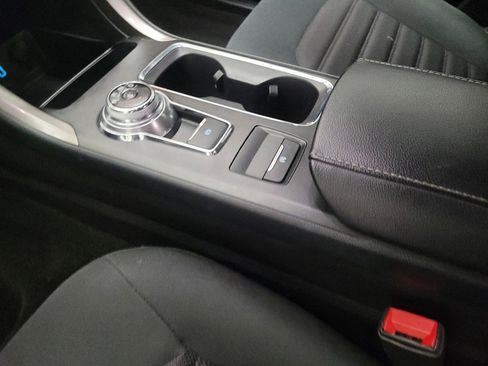 Used 2019 Ford Fusion SE image 26