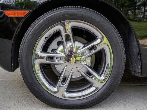 Used 2005 Chevrolet SSR w/ Preferred Equipment Group RWD image 46