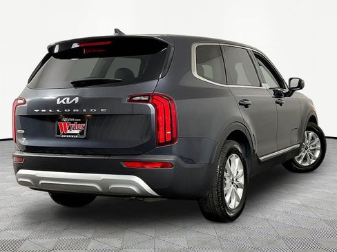 Used 2022 Kia Telluride LX AWD/4WD image 6