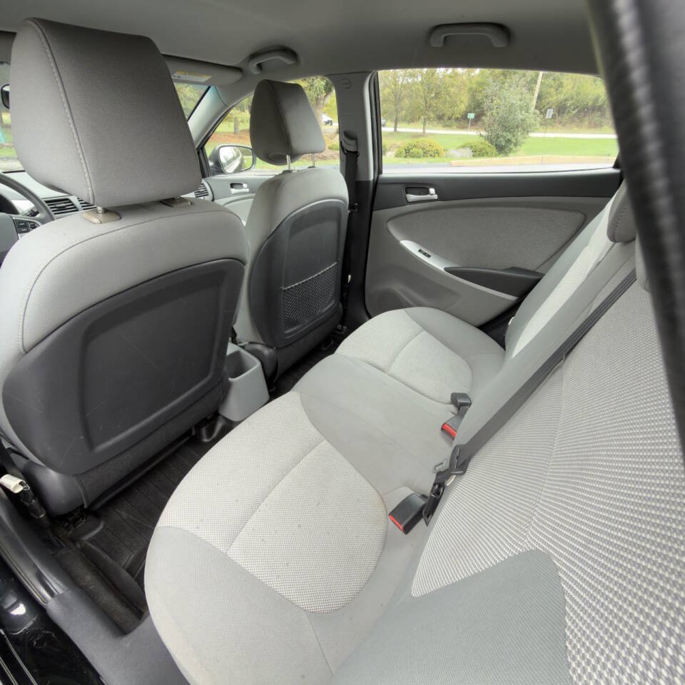 Used 2014 Hyundai Accent GS FWD image 7
