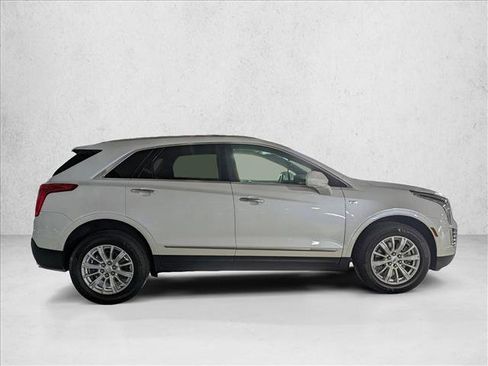 Used 2017 Cadillac XT5 FWD image 4