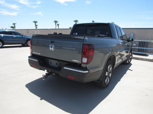 Used 2019 Honda Ridgeline RTL-E image 3