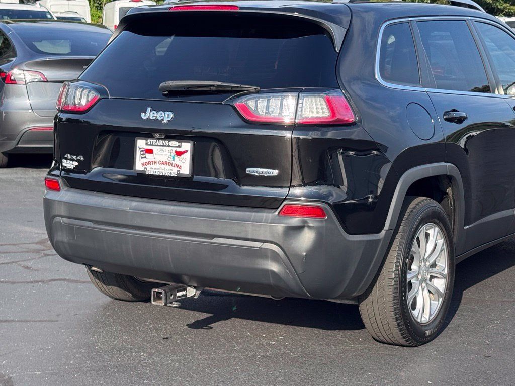 Used 2019 Jeep Cherokee Latitude w/ Popular Appearance Group AWD/4WD image 36