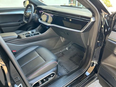 Used 2024 Jeep Wagoneer Launch Edition image 27