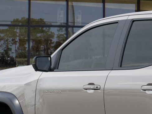 New 2026 Chevrolet Colorado ZR2 w/ Technology Package image 12