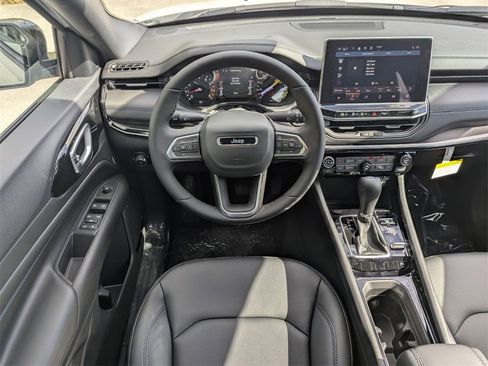 New 2026 Jeep Compass Limited image 10
