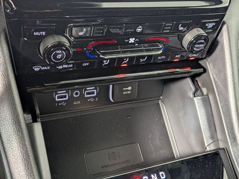 New 2025 Jeep Grand Cherokee Altitude image 26