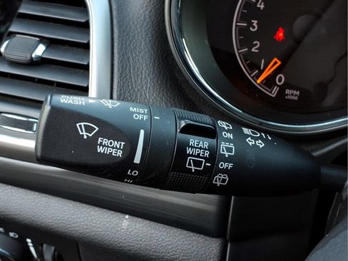 Used 2020 Jeep Grand Cherokee Altitude AWD/4WD image 21