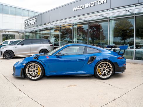 Used 2018 Porsche 911 GT2 RS image 2