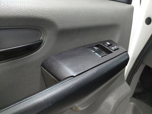 Used 2021 Nissan NV 2500 SV RWD image 12