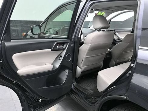 Used 2016 Subaru Forester 2.5i Limited AWD/4WD image 23