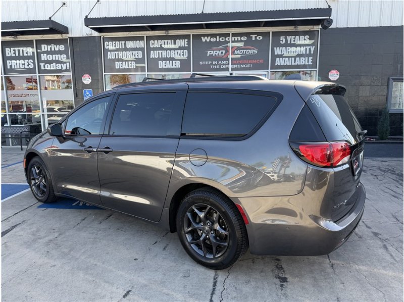Used 2019 Chrysler Pacifica Touring-L Plus w/ Advanced Safetytec Group FWD image 68