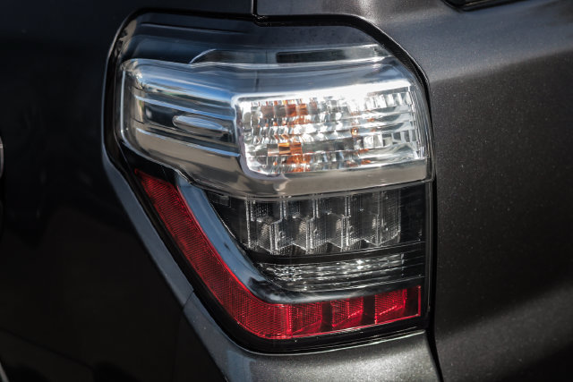 Used 2018 Toyota 4Runner Limited AWD/4WD image 23