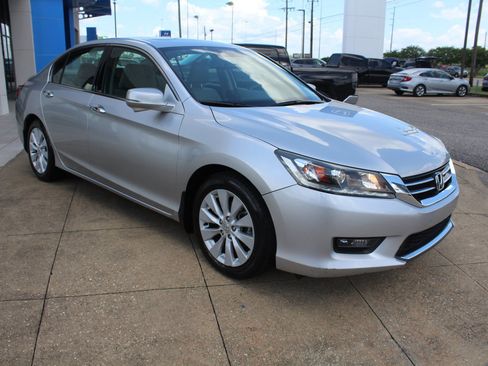 Used 2015 Honda Accord EX-L image 1