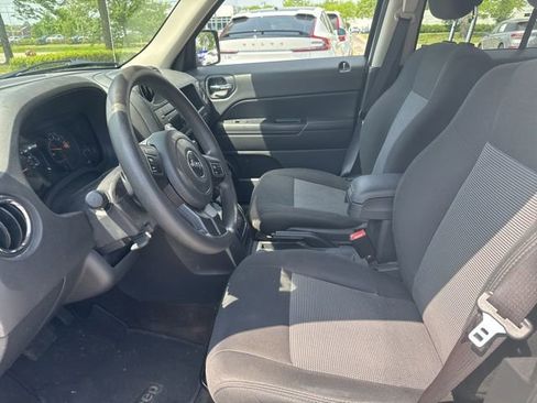 Used 2015 Jeep Patriot Sport w/ Power Value Group FWD image 9