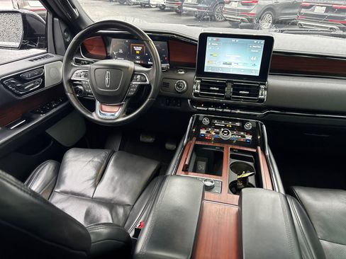 Used 2020 Lincoln Navigator Reserve w/ Equipment Group 208A Reserve image 30