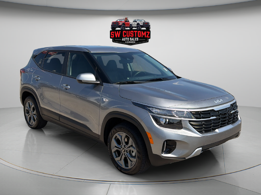 Used 2026 Kia Seltos LX AWD/4WD image 1