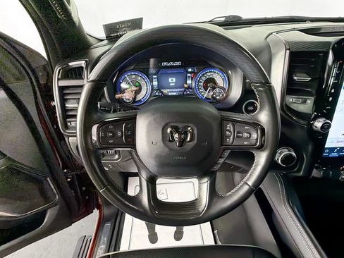 Used 2022 RAM 1500 Limited AWD/4WD image 11