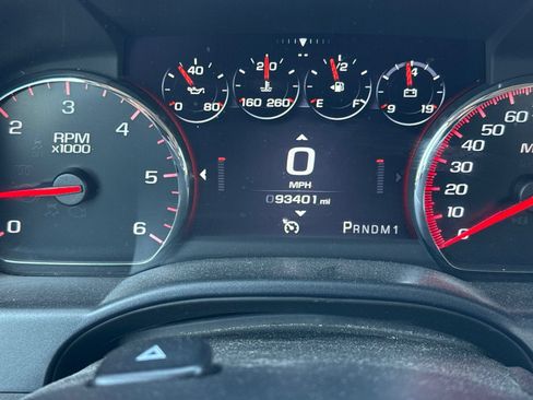 Used 2015 GMC Sierra 2500 Denali w/ Driver Alert Package AWD/4WD image 15