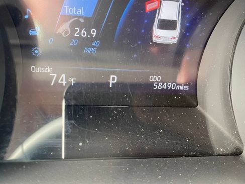 Used 2023 Toyota Camry XSE FWD image 5