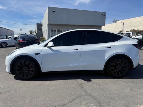 Used 2022 Tesla Model Y Performance AWD/4WD image 7