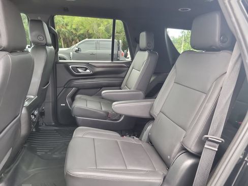 Used 2023 Chevrolet Tahoe LT w/ Luxury Package RWD image 12