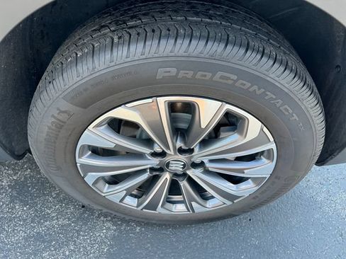 Certified 2025 Buick Envision Preferred AWD/4WD image 26