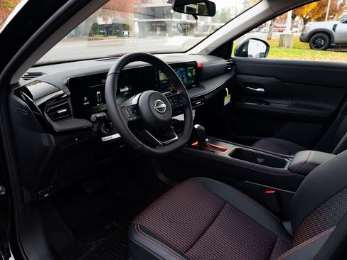 New 2026 Nissan Kicks SR image 19