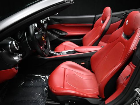 Used 2022 Ferrari Portofino M RWD image 64