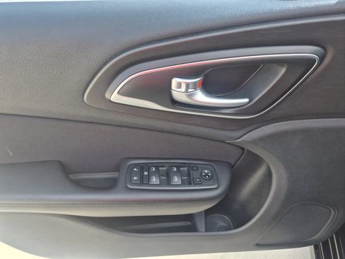Used 2016 Chrysler 200 LX FWD image 12