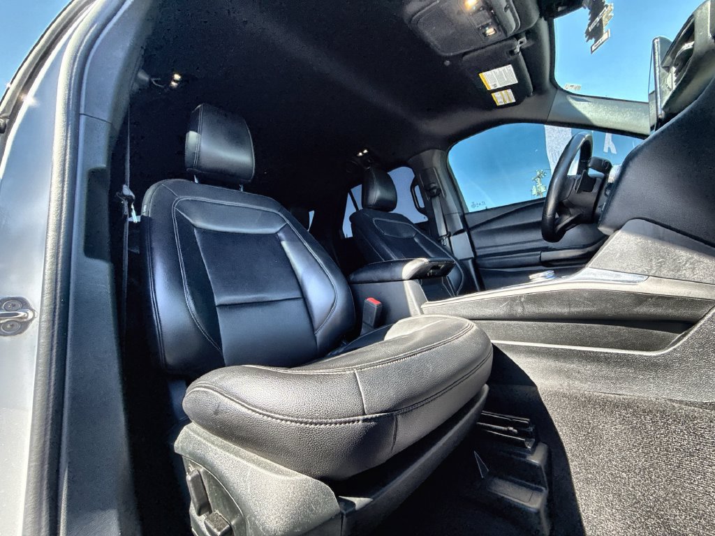 Used 2020 Ford Explorer XLT w/ Equipment Group 202A RWD image 27