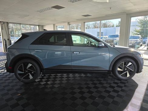New 2026 Hyundai Ioniq 5 SEL image 3