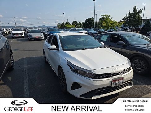 Used 2023 Kia Forte LXS FWD image 1