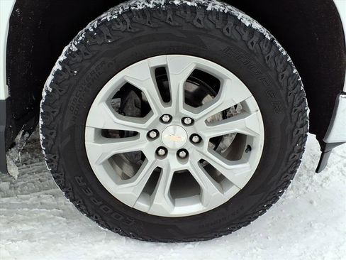 Certified 2022 Chevrolet Silverado 1500 LTZ w/ Z71 Off-Road Package image 18