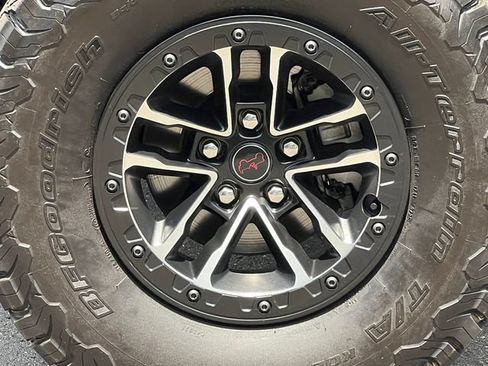 Used 2025 Jeep Wrangler Unlimited Rubicon AWD/4WD image 7