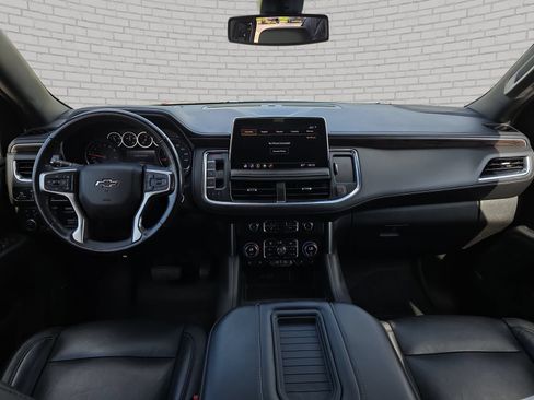 Used 2021 Chevrolet Suburban Z71 w/ Luxury Package AWD/4WD image 10
