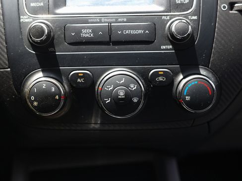 Used 2014 Kia Forte Koup EX FWD image 33