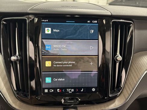 Used 2025 Volvo XC60 T8 Plus w/ Climate Package image 22